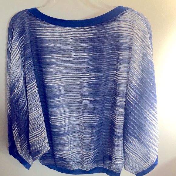 Studio Y Dolman style knit top, sheer, blue and white.  NWOT, size small. - Picture 3 of 4